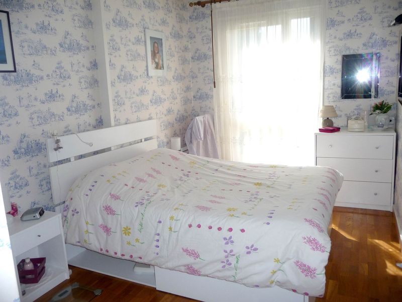 APT EN REZ DE JARDIN AVEC 3  CHAMBRES